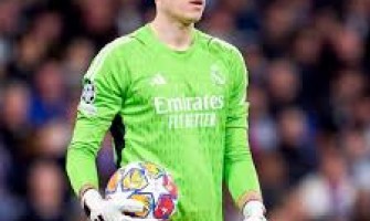 Andriy Lunin por 30 millones de euros.