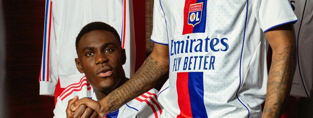 Camiseta local del Olympique Lyonnais para la temporada 2025-26