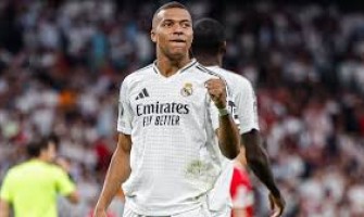 El Real Madrid derrotó al Club Atlético Osasuna por 1-0 en casa.