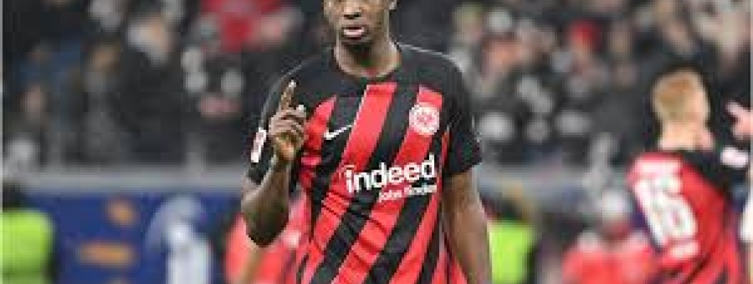 El traspaso de Willian Pacho asciende a 45 millones de euros