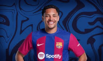 Vitor Roque anotó cero en 6 ítems, como sonámbulo